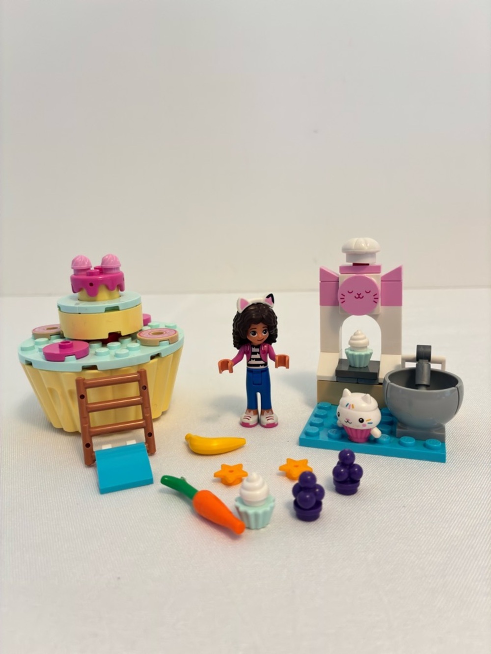 Lego Gabby's Dollhouse Bakey With Cakey Fun #10785 Retired